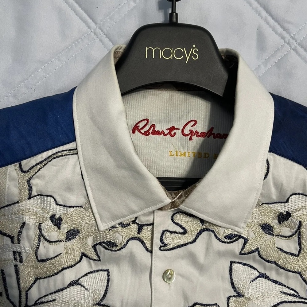 Robert Graham - Picture 8 of 10